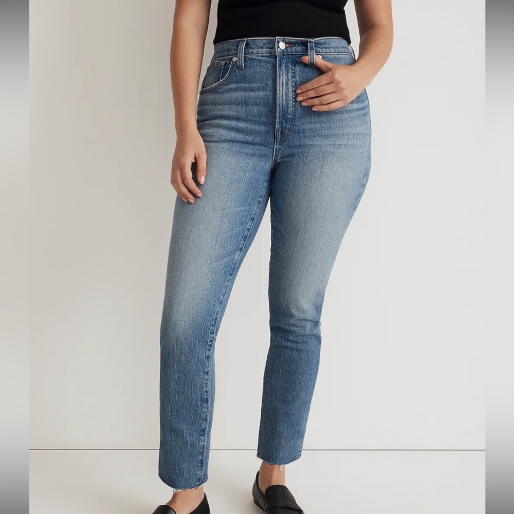 Madewell petite perfect vintage jean in bainton wash, raw hem edition